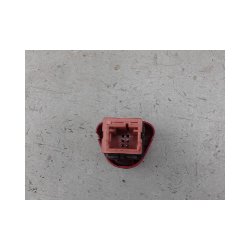 BOUTON DE WARNING CITROEN C3