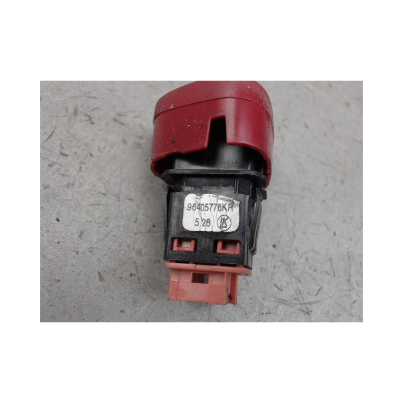 BOUTON DE WARNING CITROEN C3