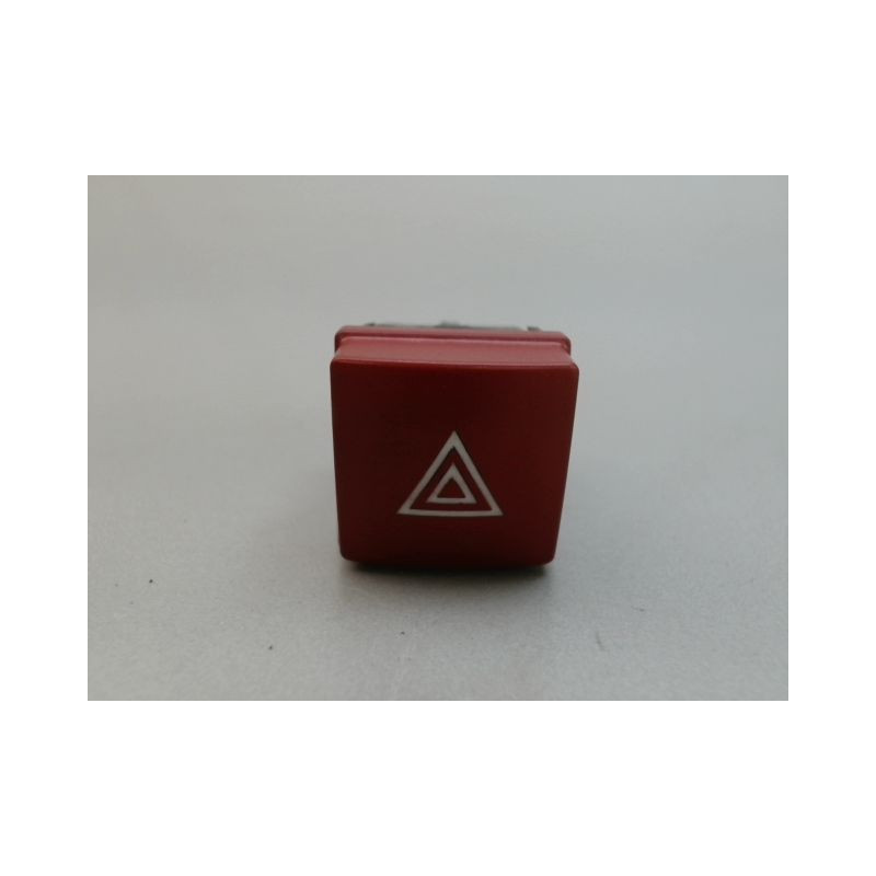 BOUTON DE WARNING PEUGEOT 207