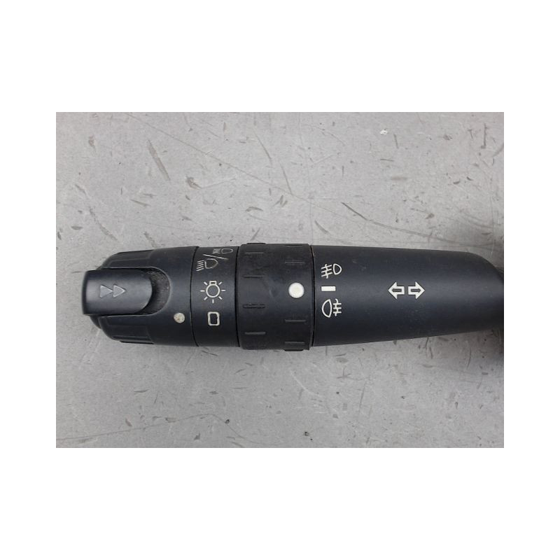 COMMANDE CLIGNOTANT PEUGEOT 607