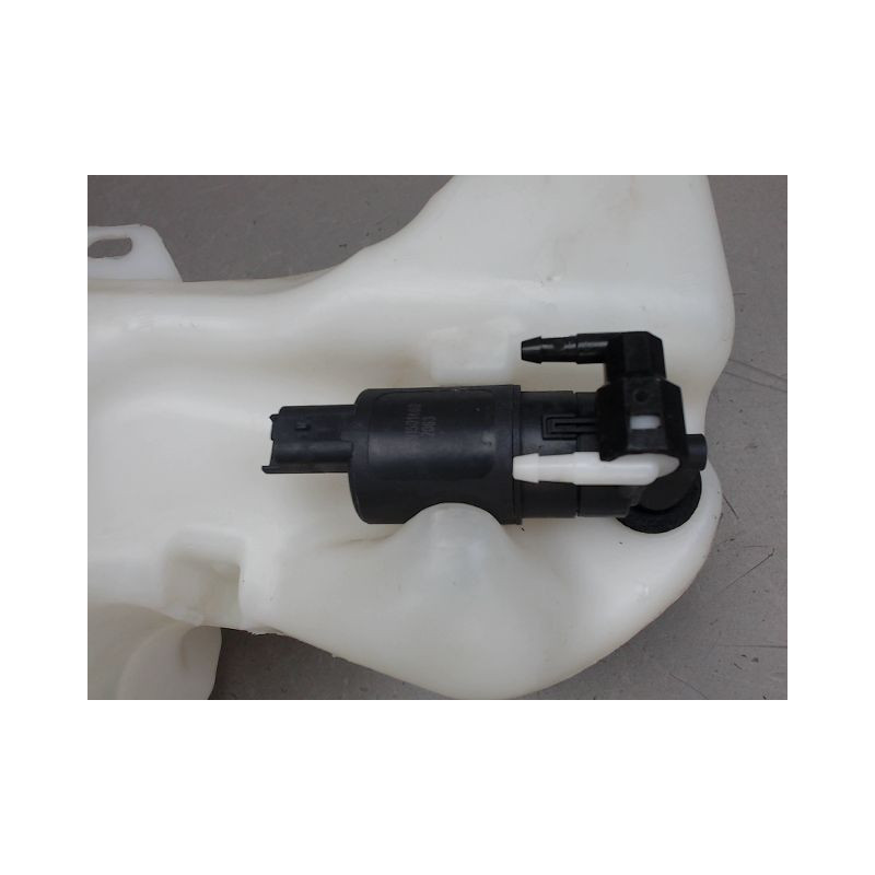RESERVOIR LAVE-GLACE AVANT PEUGEOT 3008