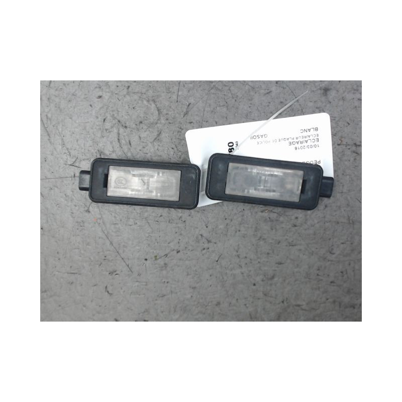 ECLAIREUR PLAQUE DE POLICE PEUGEOT 208
