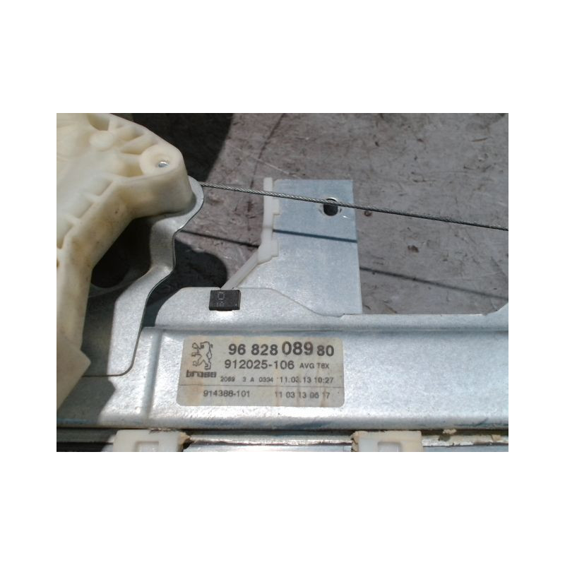 MECANISME+MOTEUR LEVE-GLACE AVANT GAUCHE PEUGEOT 5008 2009-