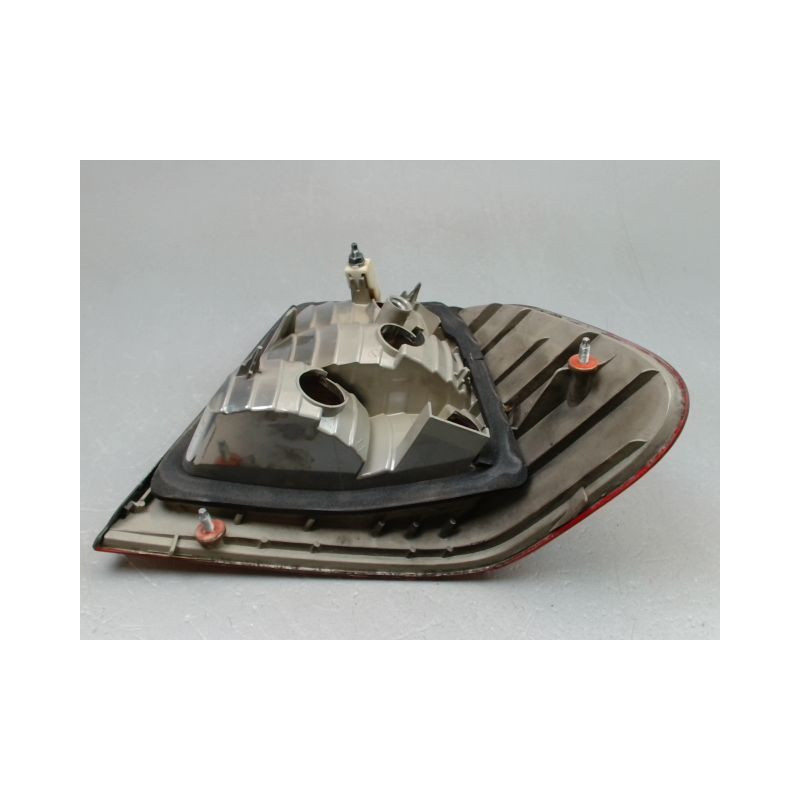 FEU ARRIERE GAUCHE  BMW SERIE 3 BERL. IV Phase 2 (E46) 2001-2005