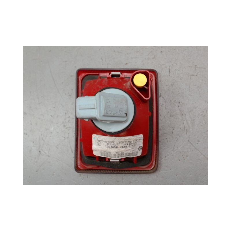 FEU BROUILLARD ARRIERE GAUCHE PEUGEOT 407 SW Phase 1 2004-2008