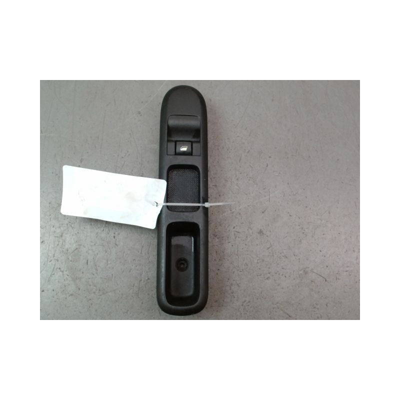 COMMANDE LEVE-GLACE PORTE AVD PEUGEOT 5008