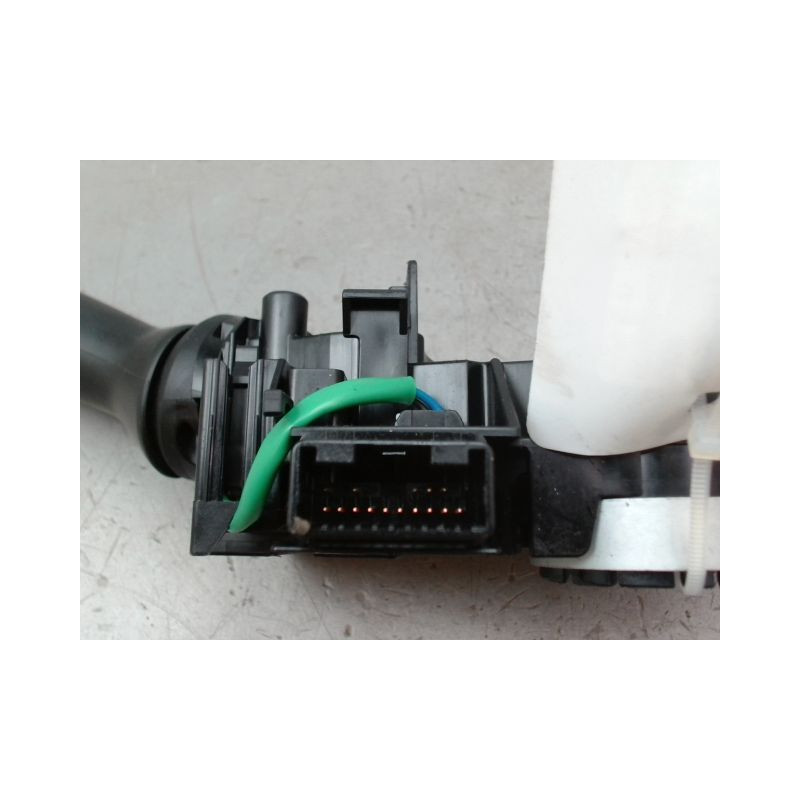 COMMANDE ECLAIRAGE PEUGEOT 108
