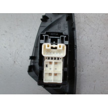 COMMANDE LEVE-GLACE PORTE AVD PEUGEOT 108