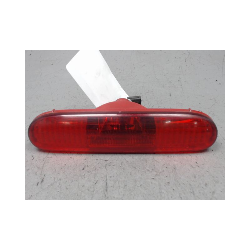 FEU BROUILLARD CENTRAL ARRIERE MINI MINI 2006-