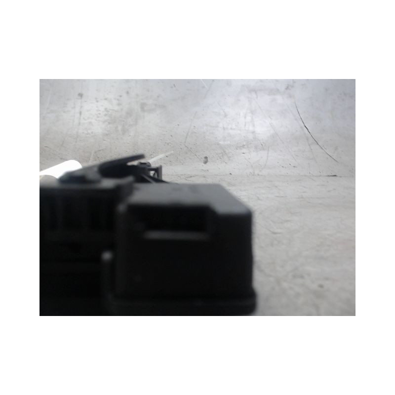 SERRURE COFFRE ARRIERE B.M.W. SERIE 3