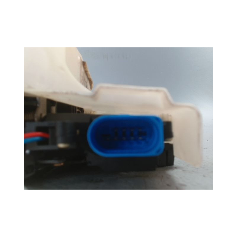 SYSTEME CONDAMNATION AVANT DROIT VOLKSWAGEN GOLF V 2003-2009