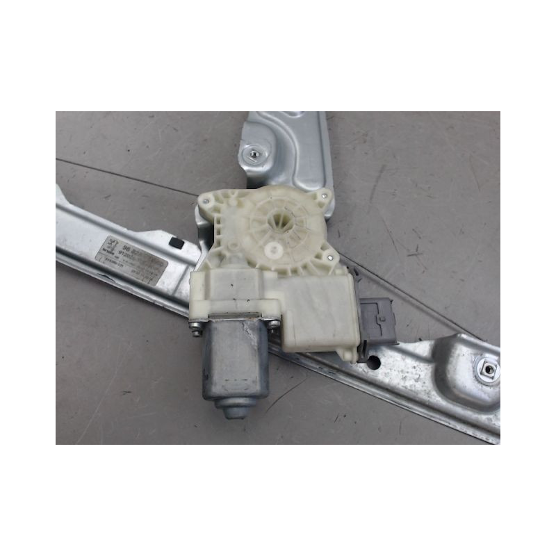 MECANISME LEVE-GLACE AVANT DROIT PEUGEOT 3008