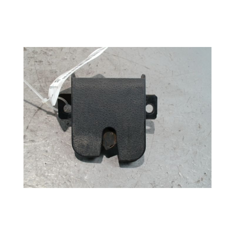 SERRURE HAYON  VOLKSWAGEN GOLF IV 98-2004