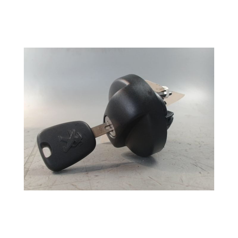 BOUCHON RESERVOIR A CARBURANT PEUGEOT 307 2005-2007
