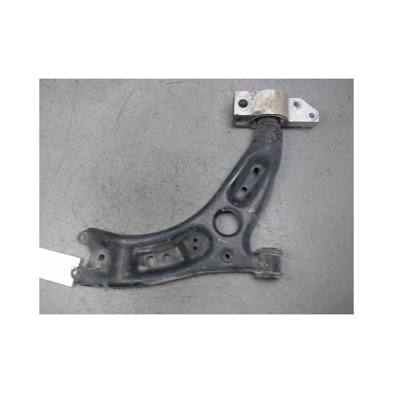 TRIANGLE INFERIEUR AVANT DROIT VOLKSWAGEN GOLF VI 2008-
