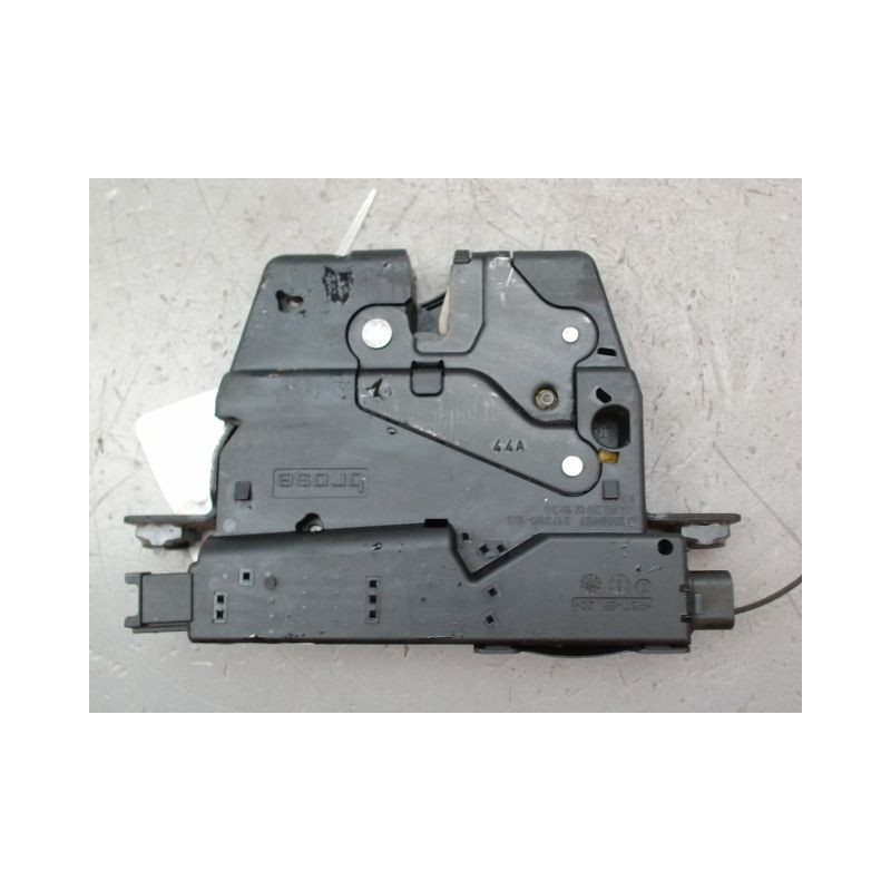 SERRURE COFFRE ARRIERE BMW SERIE 5
