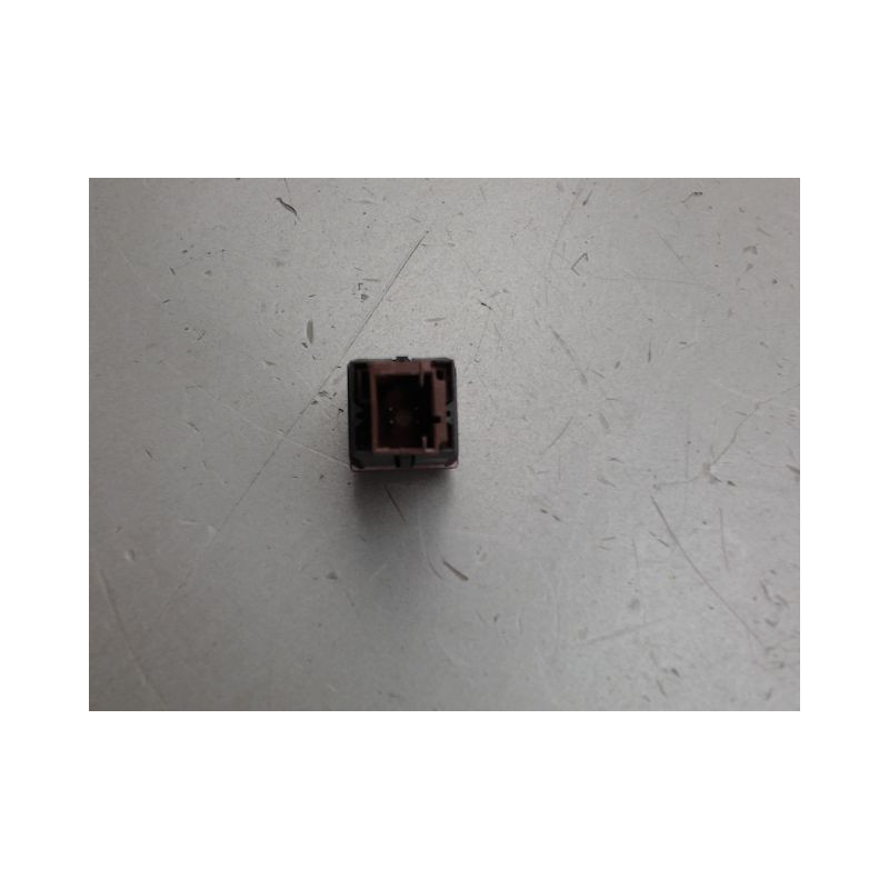 BOUTON DE WARNING PEUGEOT 207