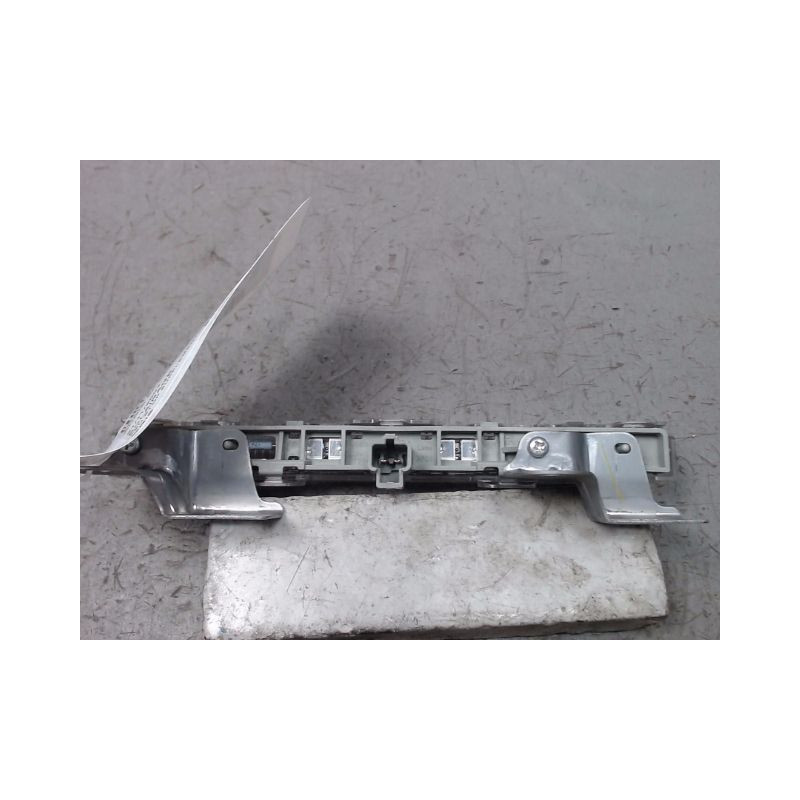 FEUX STOP SUPPLEMENTAIRE TOYOTA AURIS 2007-