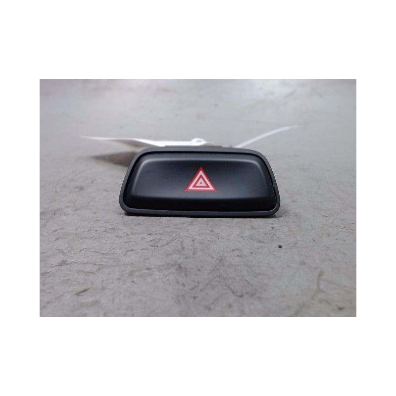 BOUTON DE WARNING KIA PICANTO