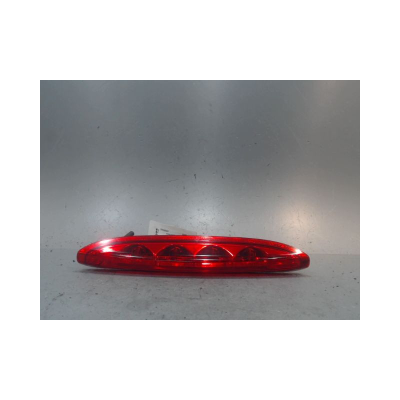FEUX STOP SUPPLEMENTAIRE PEUGEOT 208