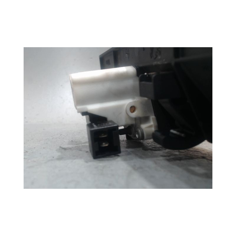 POIGNEE EXTERIEURE HAYON PEUGEOT 206