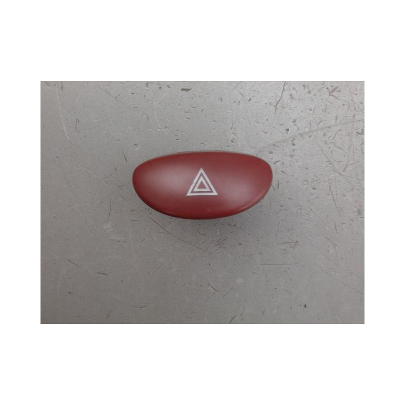 BOUTON DE WARNING PEUGEOT 206