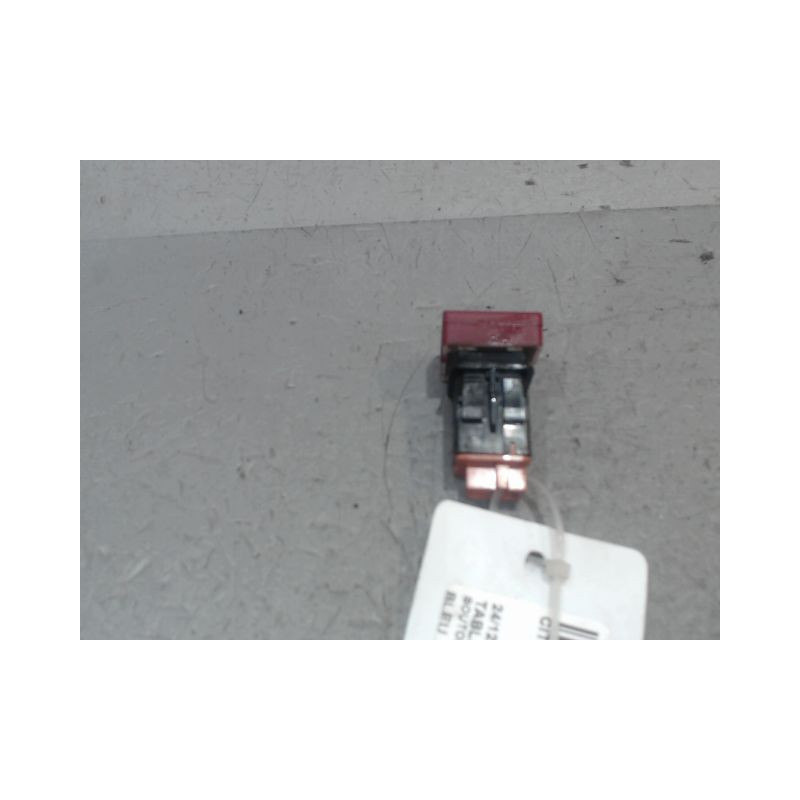 BOUTON DE WARNING CITROEN BERLINGO