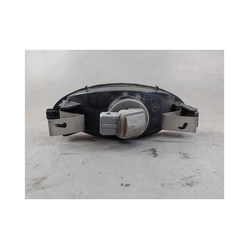 FEU BROUILLARD CENTRAL ARRIERE PEUGEOT 206