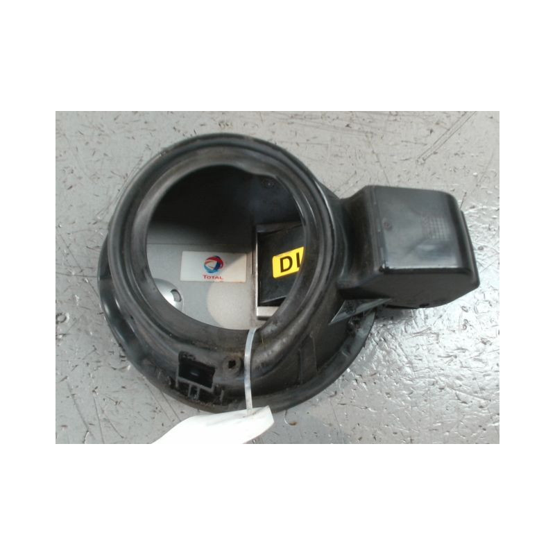 VOLET DE TRAPPE CARBURANT PEUGEOT 208