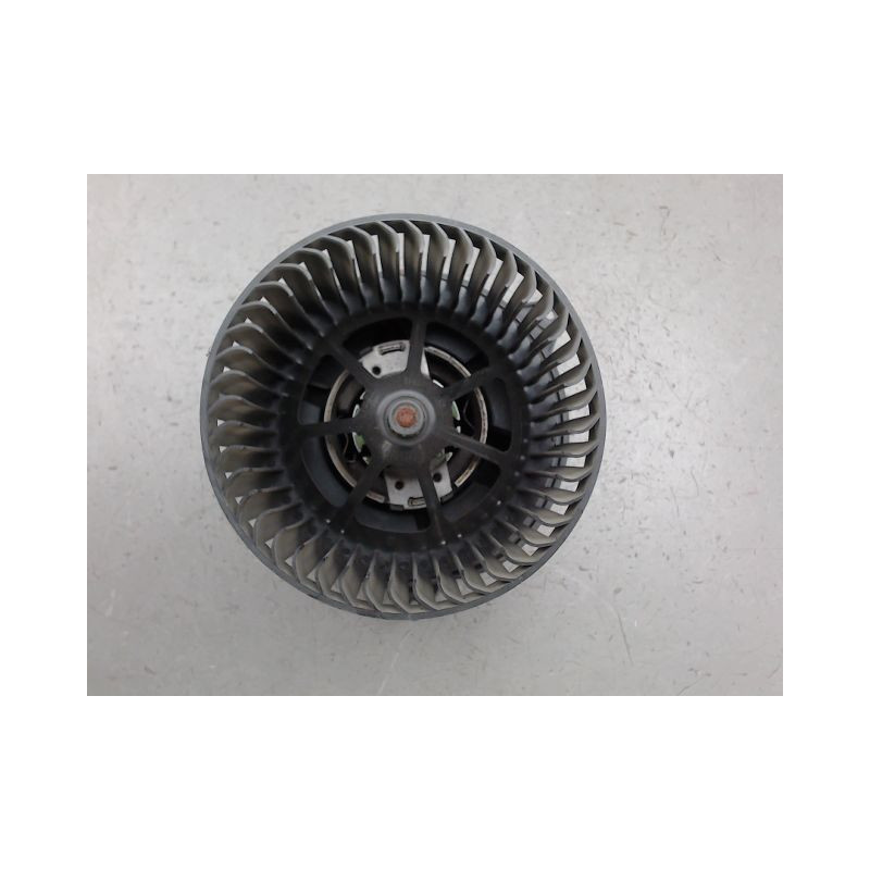 MOTEUR VENTILATEUR CHAUFFAGE FORD FOCUS