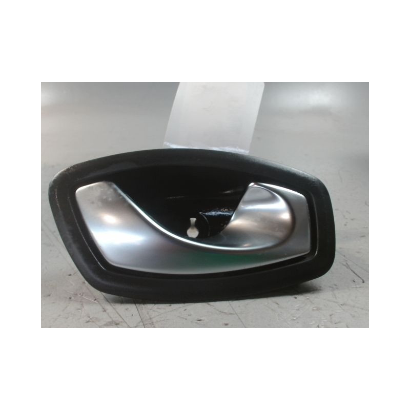 POIGNEE INTERIEURE PORTE ARRIERE DROIT RENAULT CLIO IV