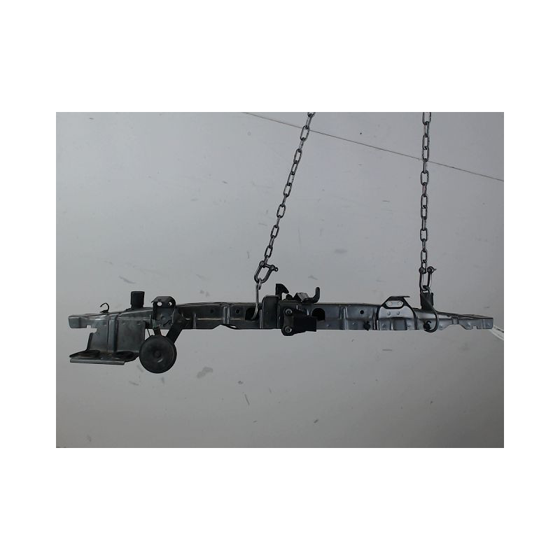TRAVERSE SUPERIEURE ARMATURE AVANT NISSAN NOTE