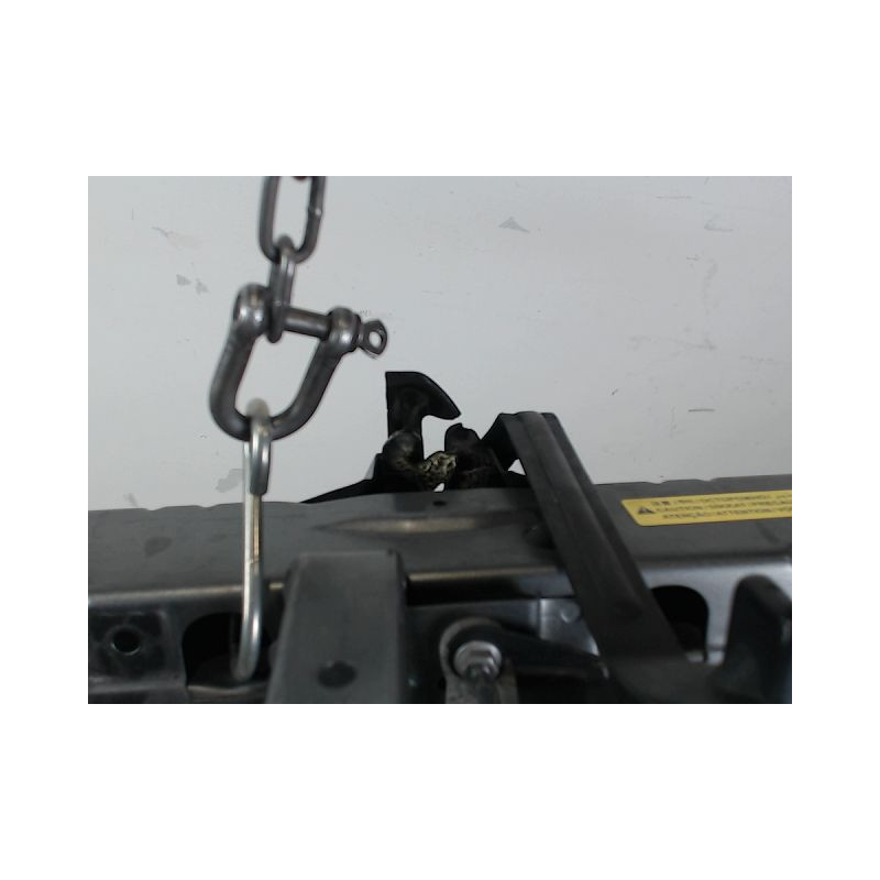 TRAVERSE SUPERIEURE ARMATURE AVANT NISSAN NOTE
