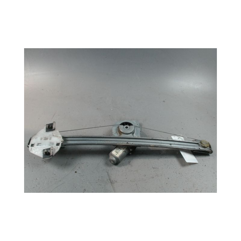 MECANISME+MOTEUR LEVE-GLACE AVANT DROIT DACIA LOGAN 4 P 05-08