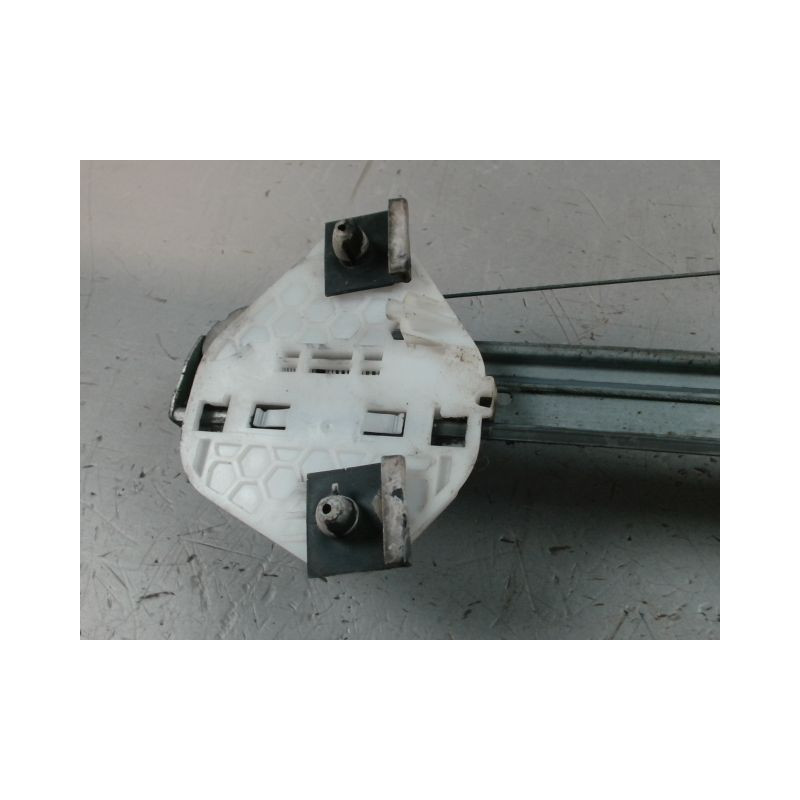 MECANISME+MOTEUR LEVE-GLACE AVANT DROIT DACIA LOGAN 4 P 05-08