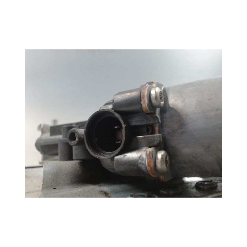 MECANISME+MOTEUR LEVE-GLACE AVANT DROIT DACIA LOGAN 4 P 05-08