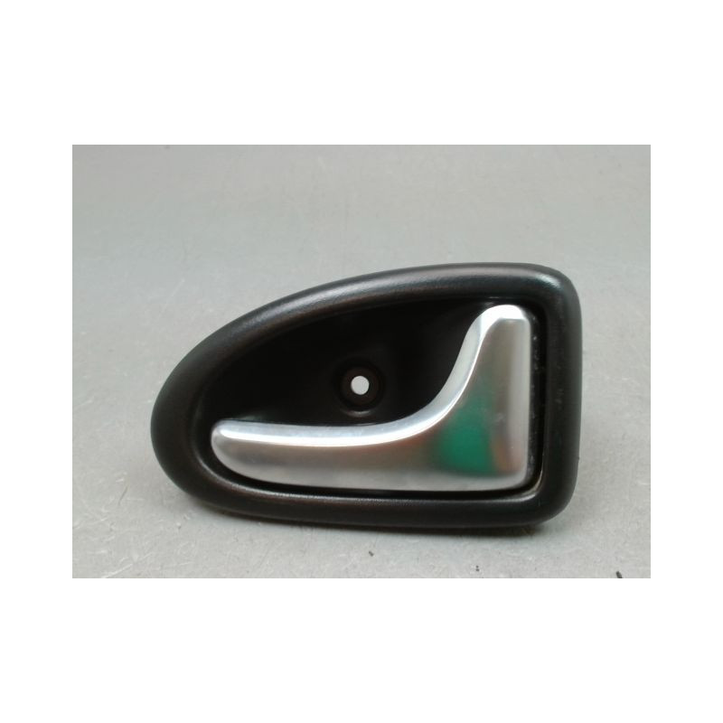 POIGNEE INTERIEURE PORTE AVANT DROIT OPEL VIVARO C1 F2700 4P