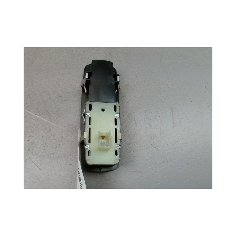 COMMANDE LEVE-GLACE PORTE AVD JEEP G.CHEROKE