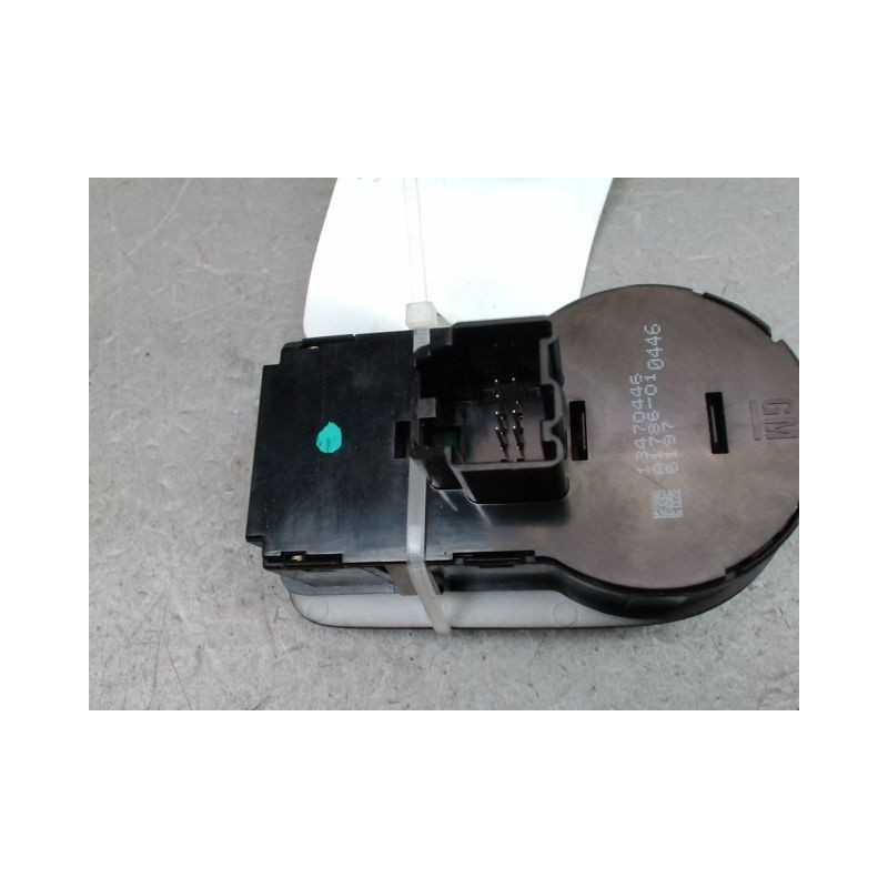INTERIEUR COMMANDE PHARES OPEL CORSA 2010-