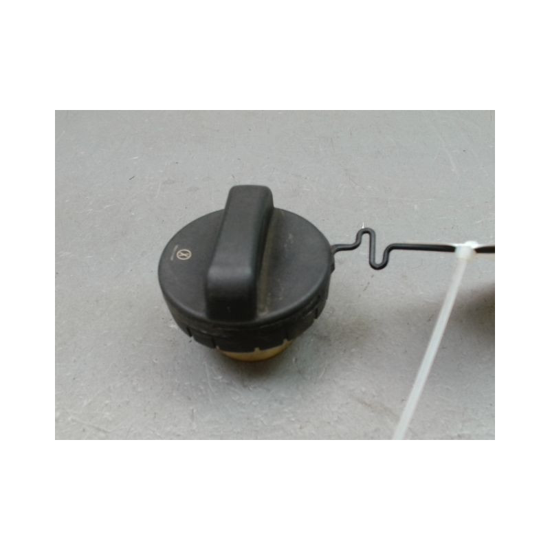 BOUCHON RESERVOIR A CARBURANT TOYOTA COROLLA 2004-