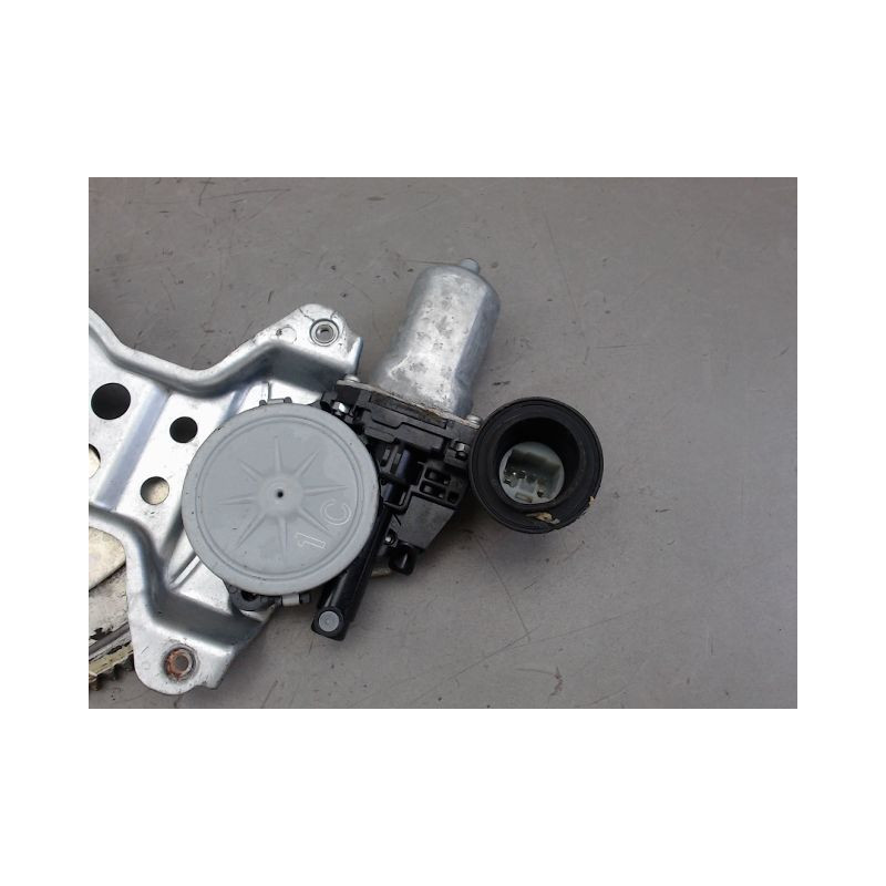 MECANISME LEVE-GLACE AVANT GAUCHE 5061 VZ 86 SWIFT