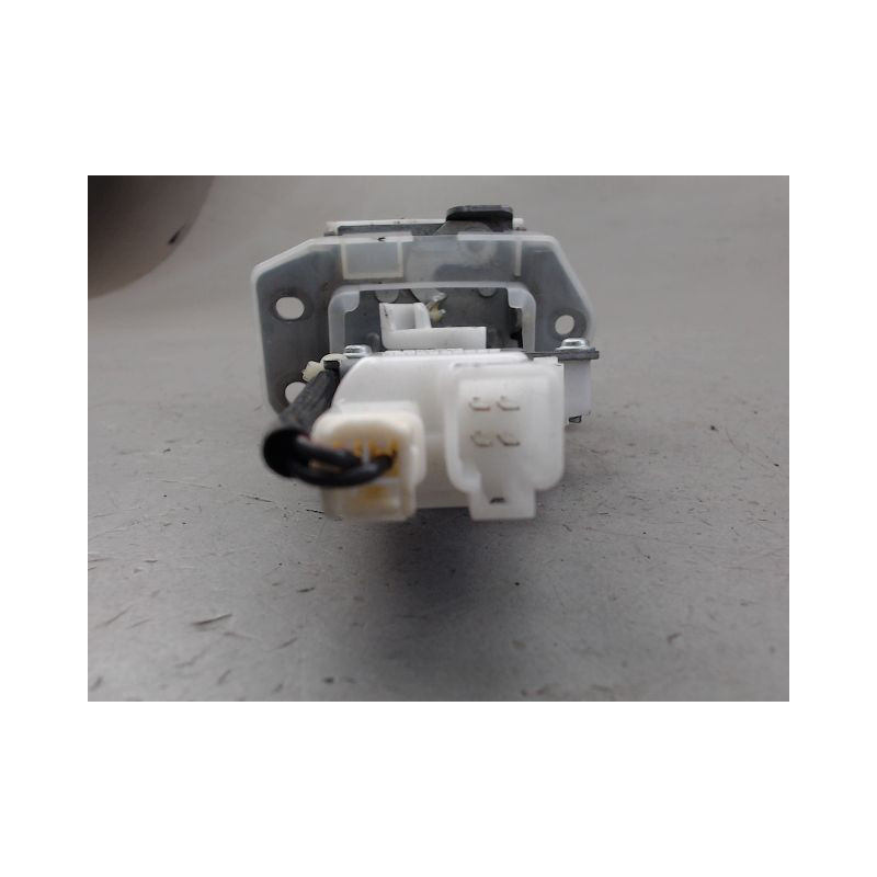 SERRURE HAYON  5061 VZ 86 SWIFT