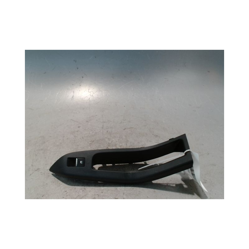 COMMANDE LEVE-GLACE PORTE AVD FORD FIESTA 2010-
