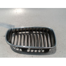 GRILLE CALANDRE DROIT B.M.W. SERIE 1