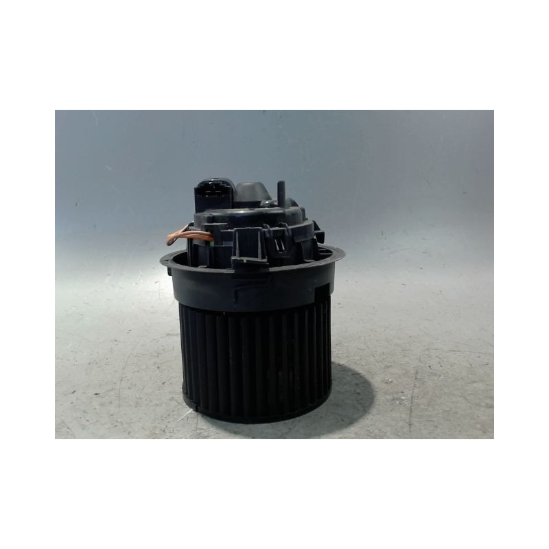MOTEUR VENTILATEUR CHAUFFAGE RENAULT CLIO IV