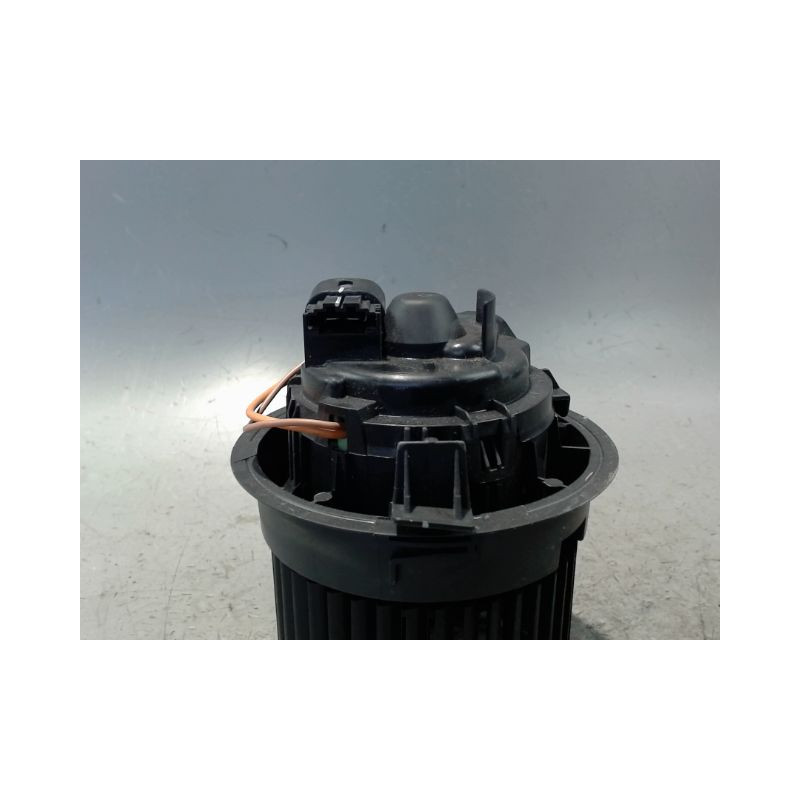 MOTEUR VENTILATEUR CHAUFFAGE RENAULT CLIO IV