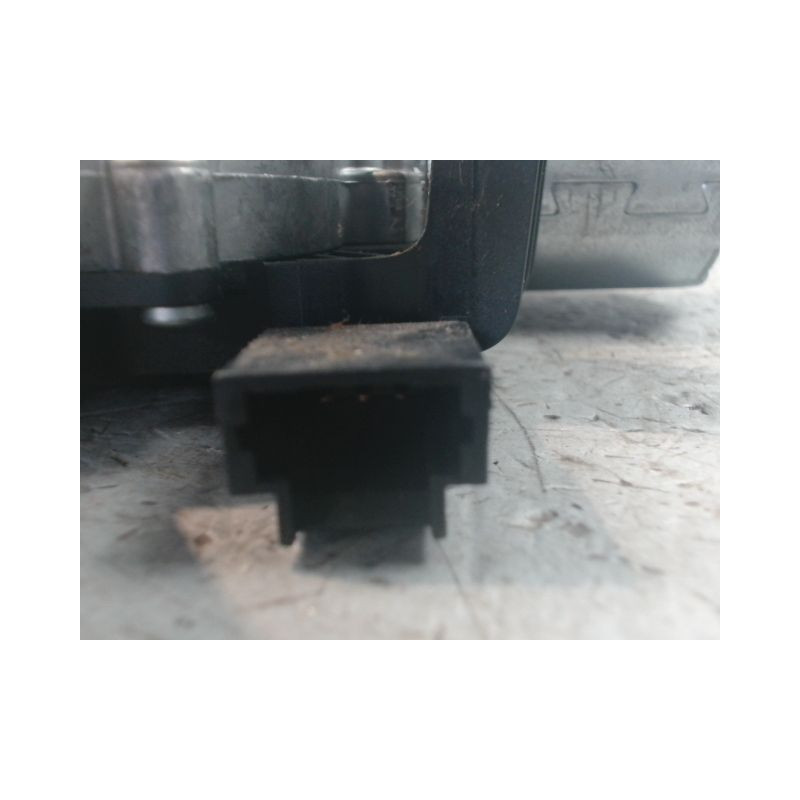 MOTEUR ESSUIE-GLACE ARRIERE PEUGEOT 207 3P