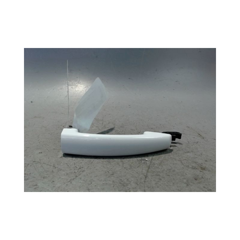 POIGNEE EXTERIEURE PORTE ARRIERE GAUCHE OPEL CORSA 2010-