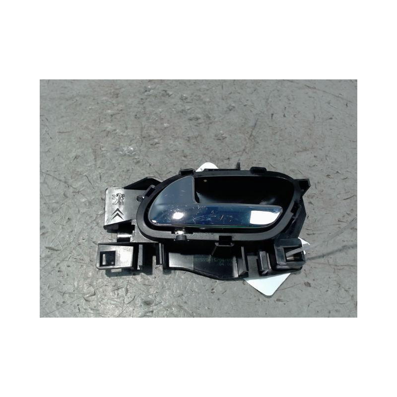 POIGNEE INTERIEURE PORTE AVANT GAUCHE PEUGEOT 207 2009-