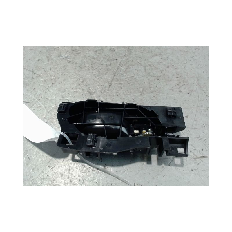 POIGNEE INTERIEURE PORTE AVANT GAUCHE PEUGEOT 207 2009-